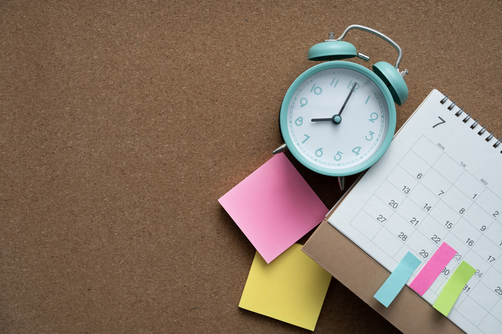 Wecker Kalender Postits