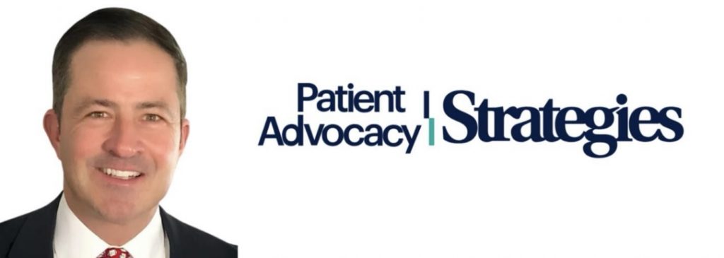 Ein Mann der lächelt mit dem Text: Patient Advocacy Strategies